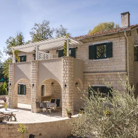 Casa Ra 4*