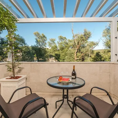 Guest house Casa Ra 4*